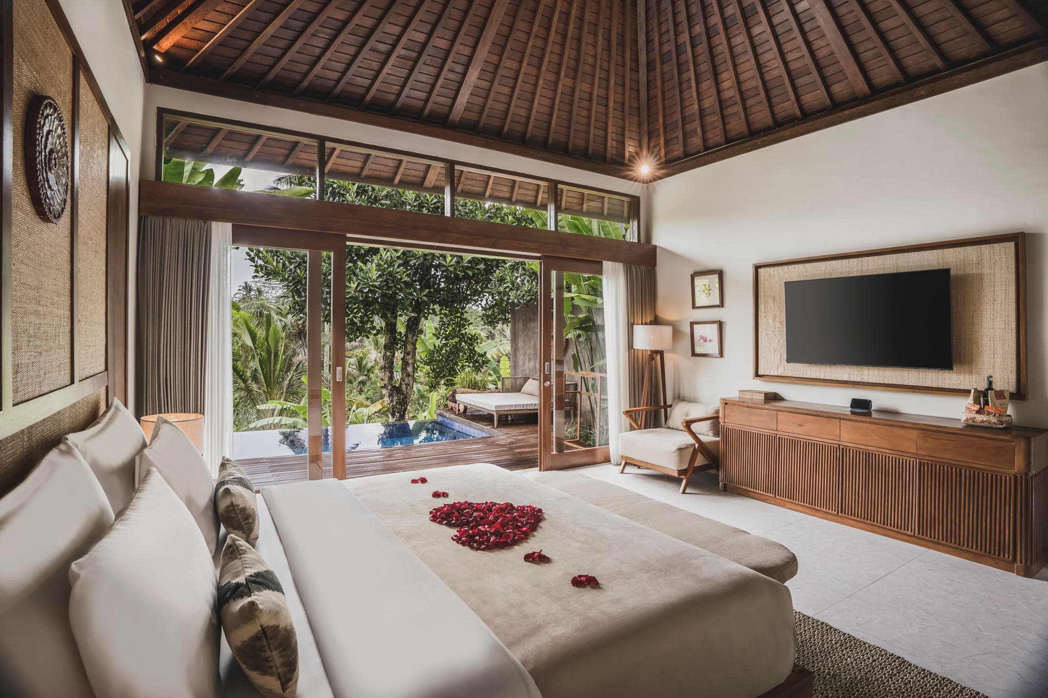 Maar Resort Photo