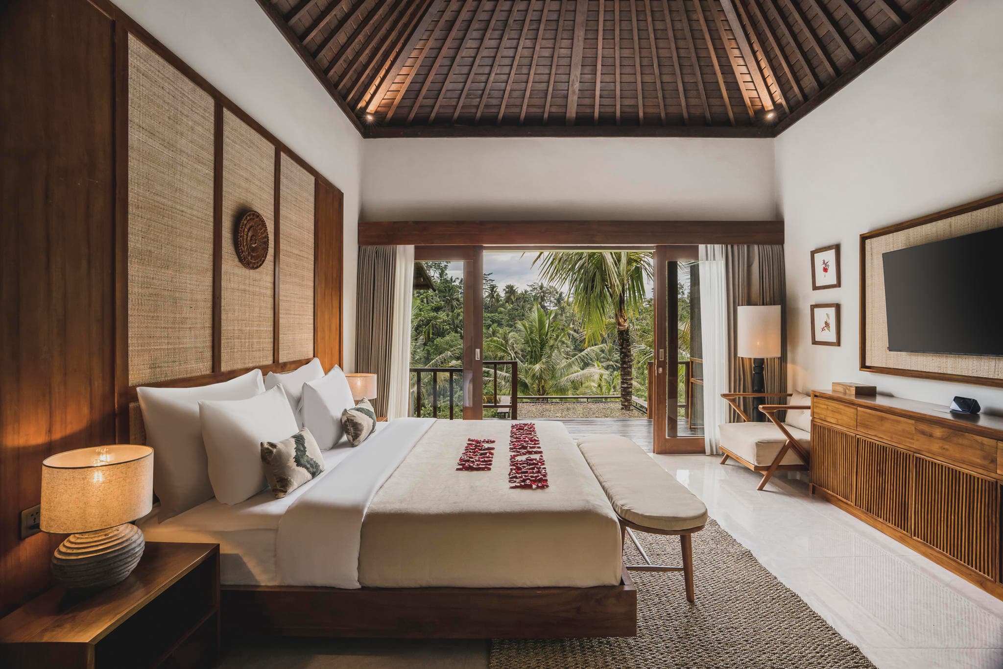 Maar Resort Photo