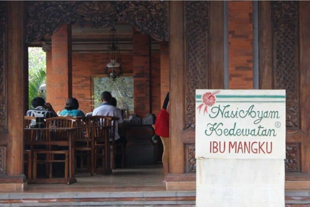 Nasi Ayam Kedewatan Ibu Mangku