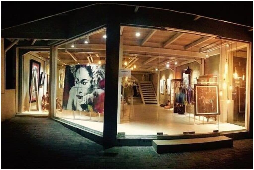 Nyaman Gallery