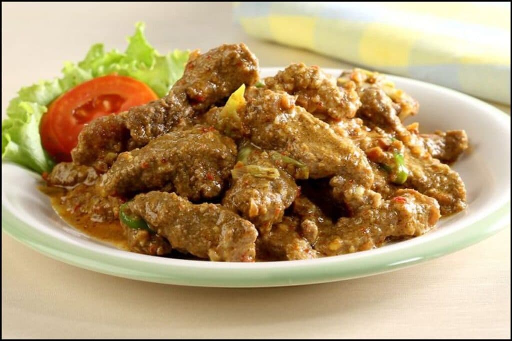 Serapah Makanan Tradisional Bali yang Menggugah Selera 