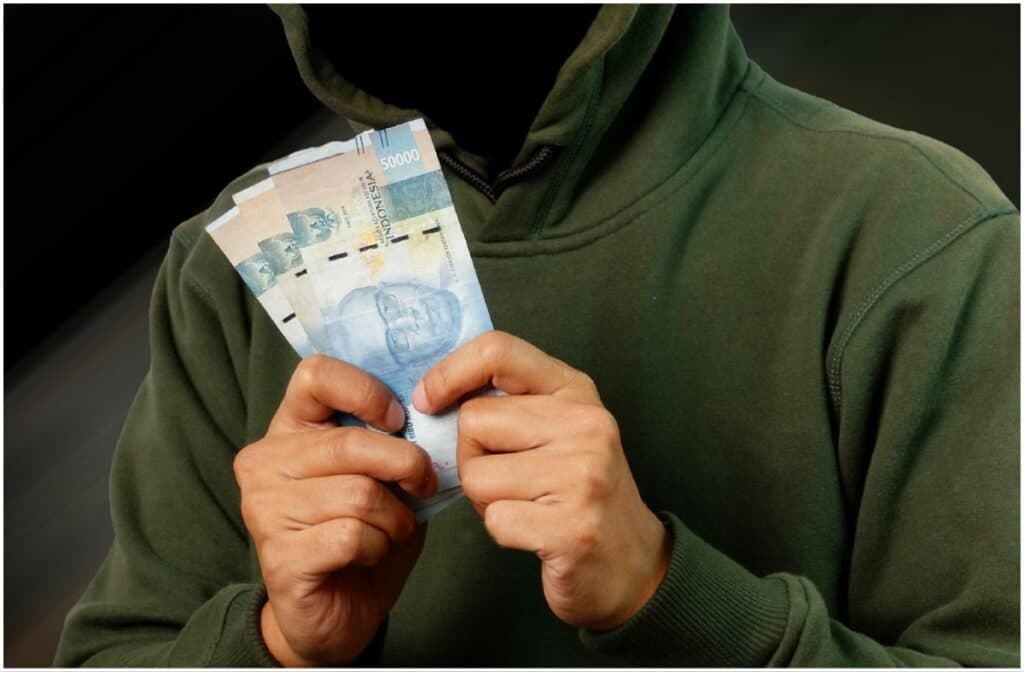 How to Avoid Scammers