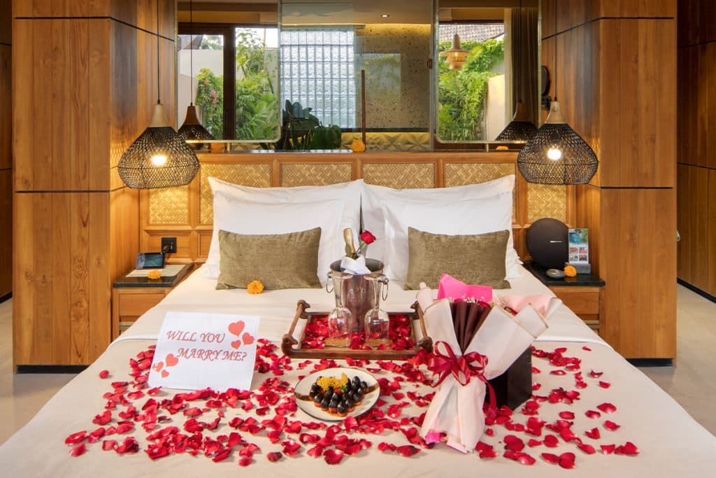 Full Romance on the Bed