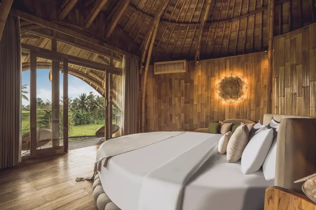 dreamy bamboo house in bali