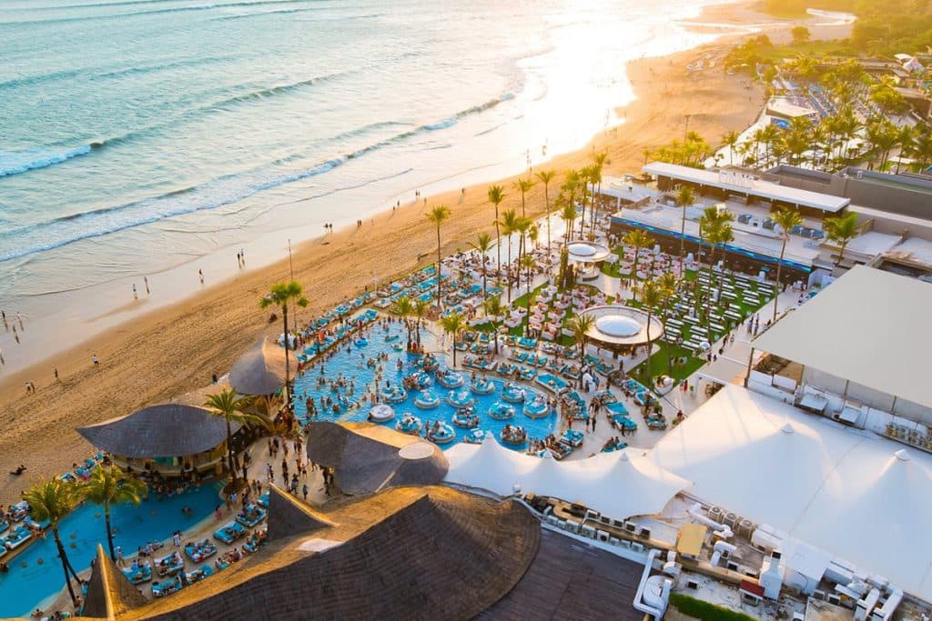 Free Entry Beach Clubs in Bali Finns 