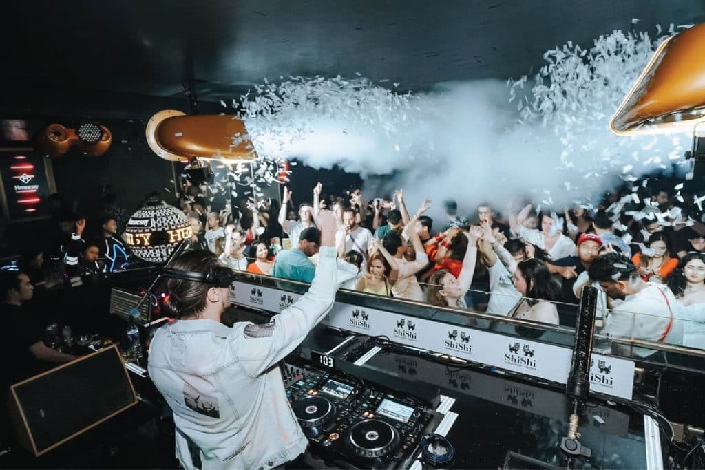 ShiShi Nightclub & Izakaya