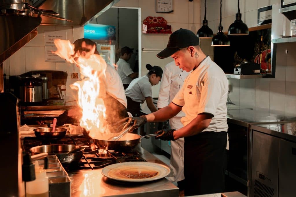 Jenis-Jenis Chef Berdasarkan Kitchen Hierarchy 