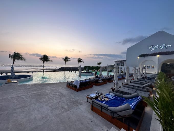 best beach clubs in seminyak