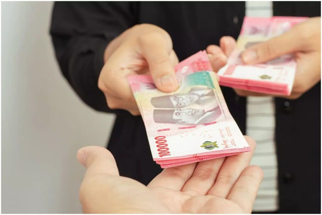 Tips for Using Cash and Keeping Small Bills Handy in Bali