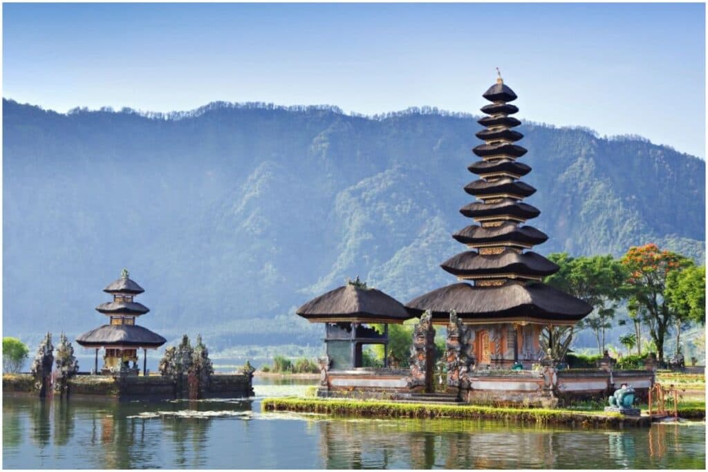 Overview & History of Pura Ulun Danu Beratan
