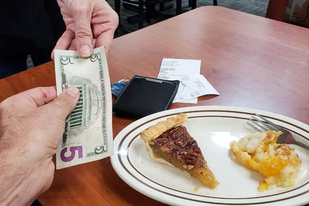 tipping in bali