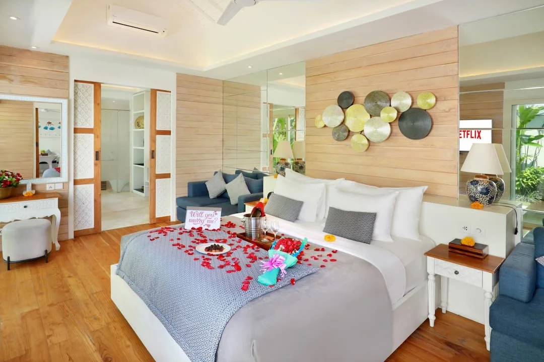 Full Romantic on the Bed