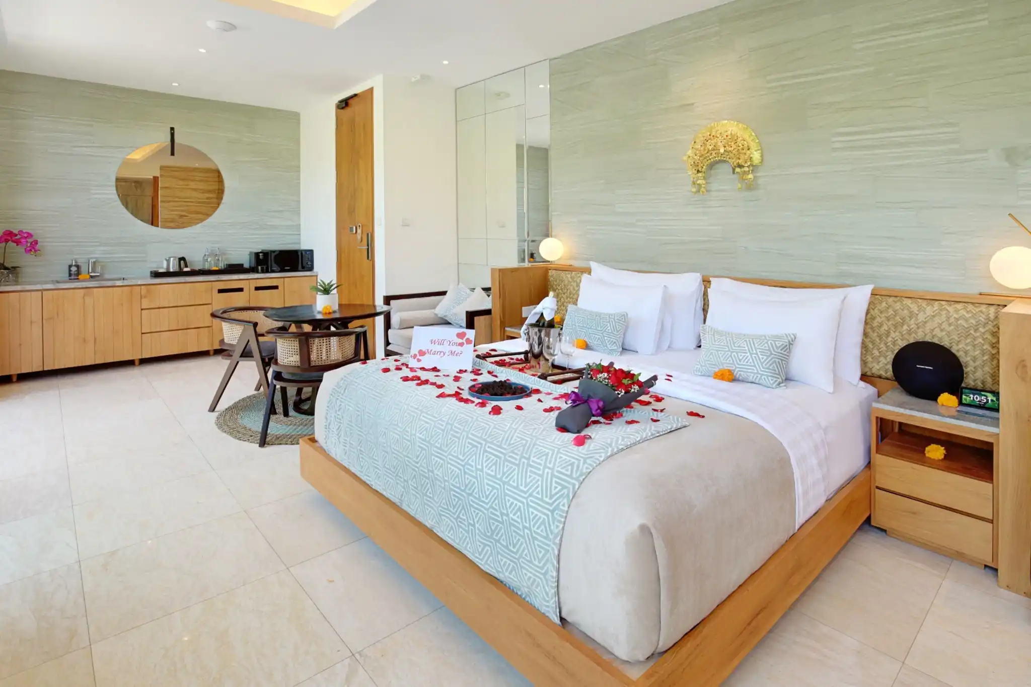Full Romantic on the Bed